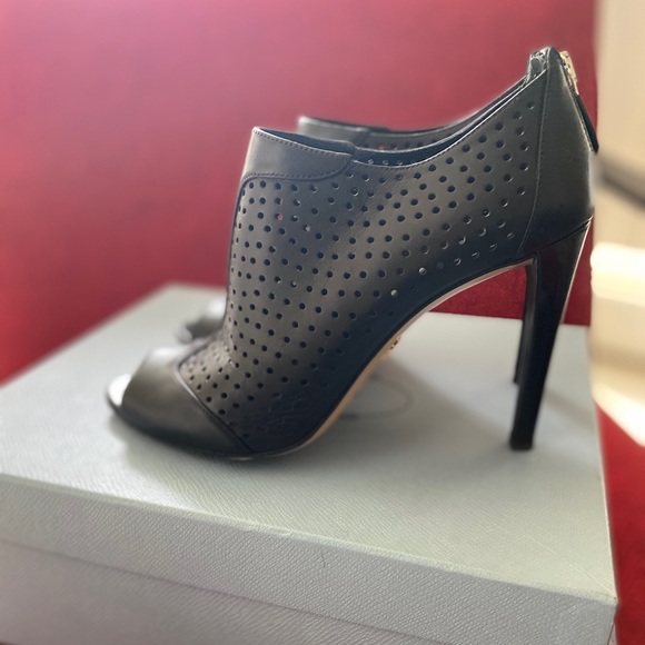 Prada black leather booties 39 - Picture 5 of 7